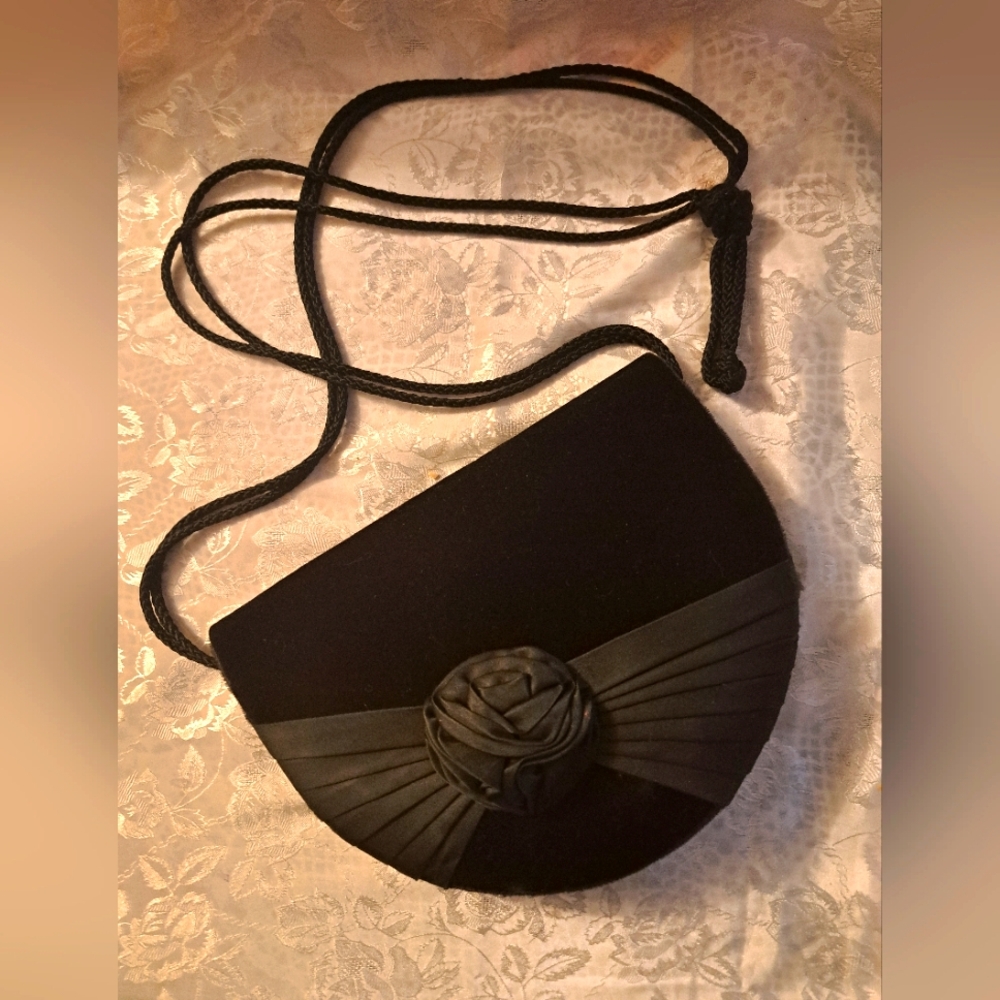 VINTAGE Elegant Black Evening Bag